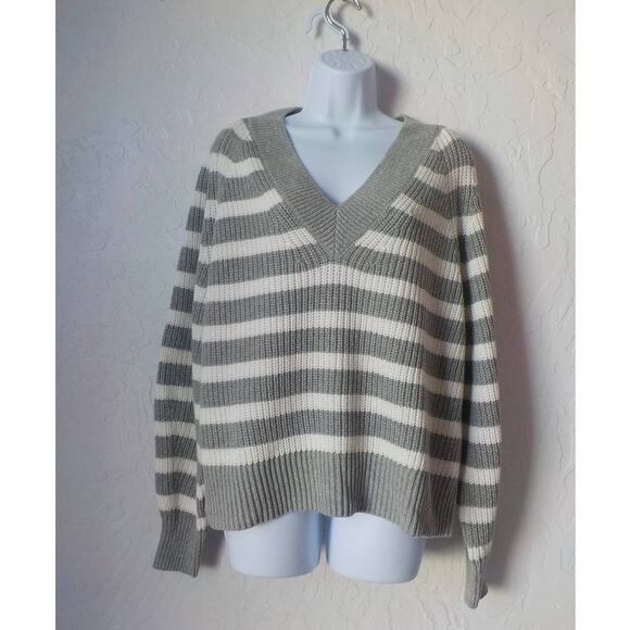 A New Day Sweater Gray White Cable Knit Stripes Women size Large Pullover V-Neck - Picture 11 of 11